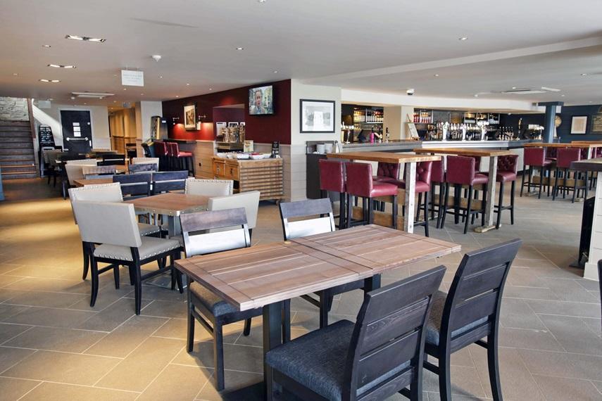 The Angel Hotel Wetherspoon Уитби Экстерьер фото